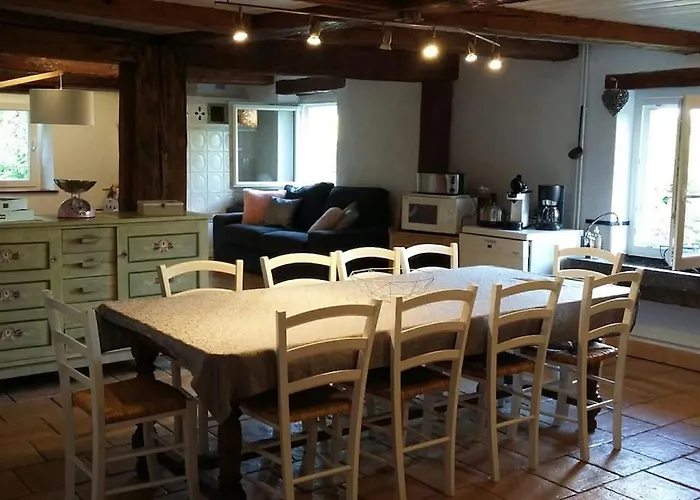 펜션 Ferme De Chenezeau - 15 Personnes , 7 *