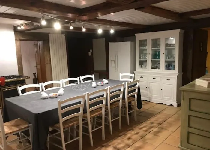 펜션 Ferme De Chenezeau - 15 Personnes , 7 *